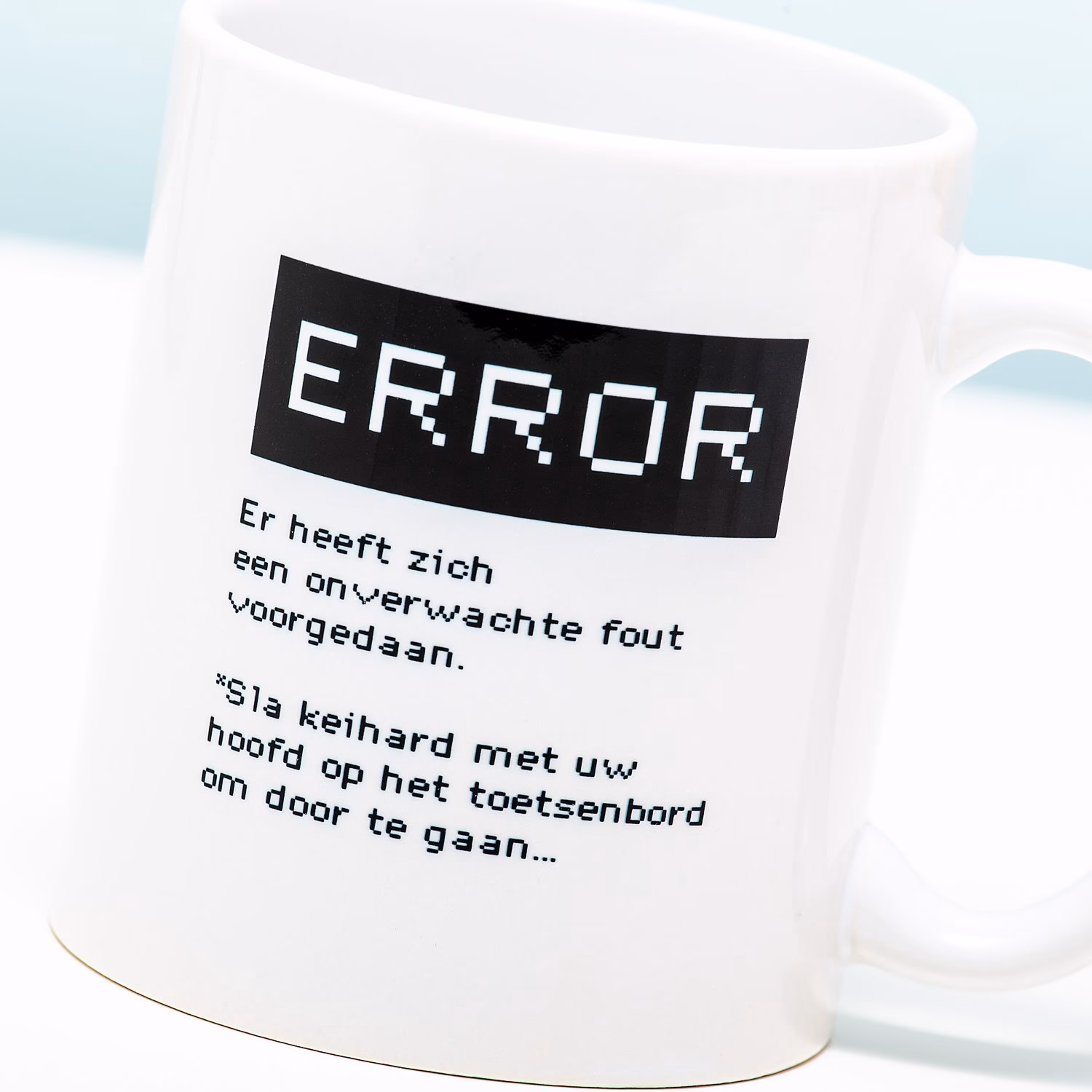 Hoe weet je of het veilig is om uit een mok te drinken?