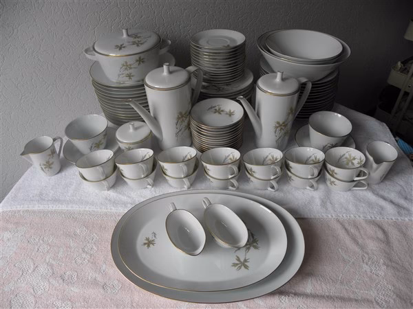 Waar bestaat een servies uit?